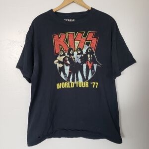 Kiss Men's XL Black Short Sleeve T-shirt Band Graphic Tee World Tour 77 Rock
